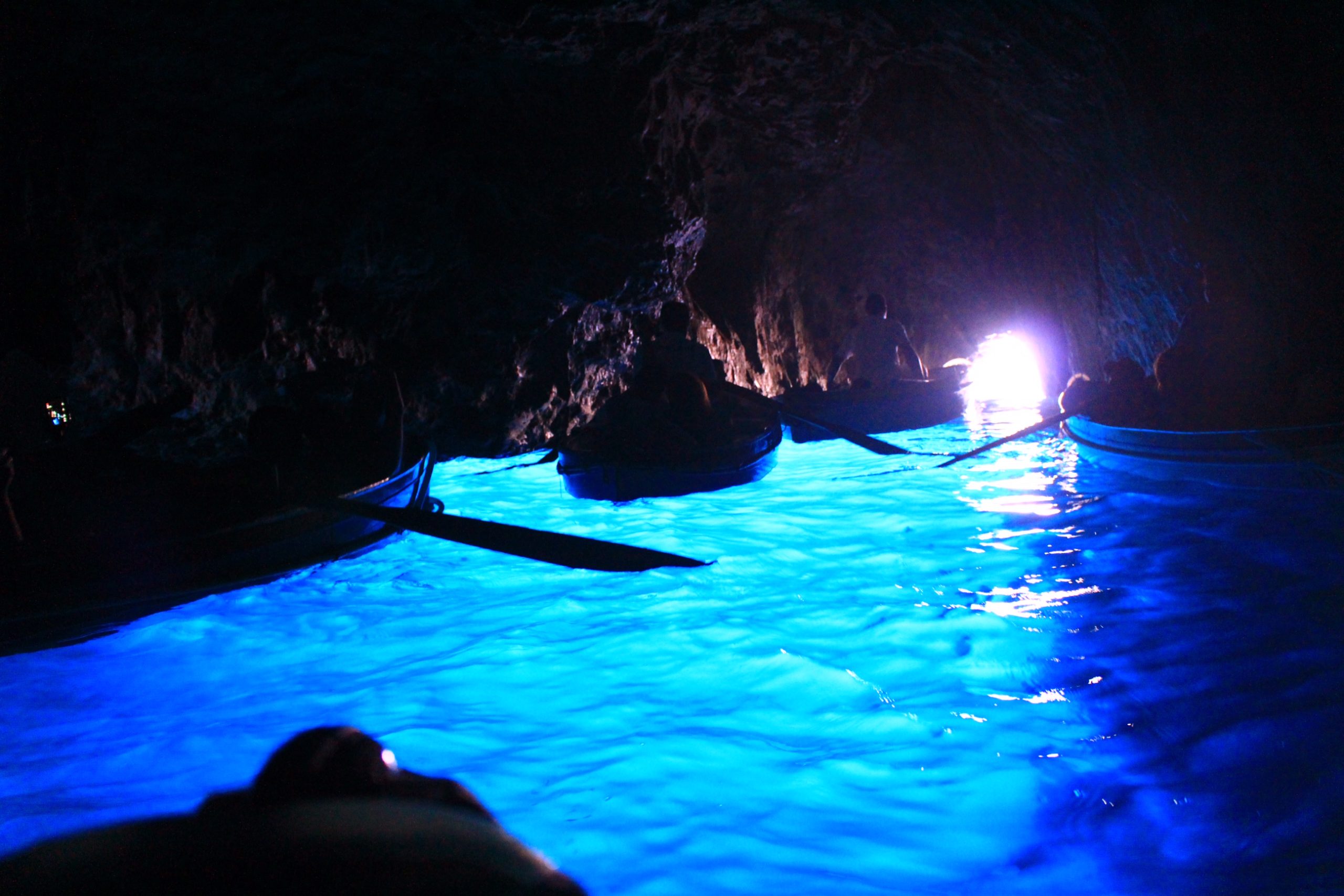 イタリア青の洞窟