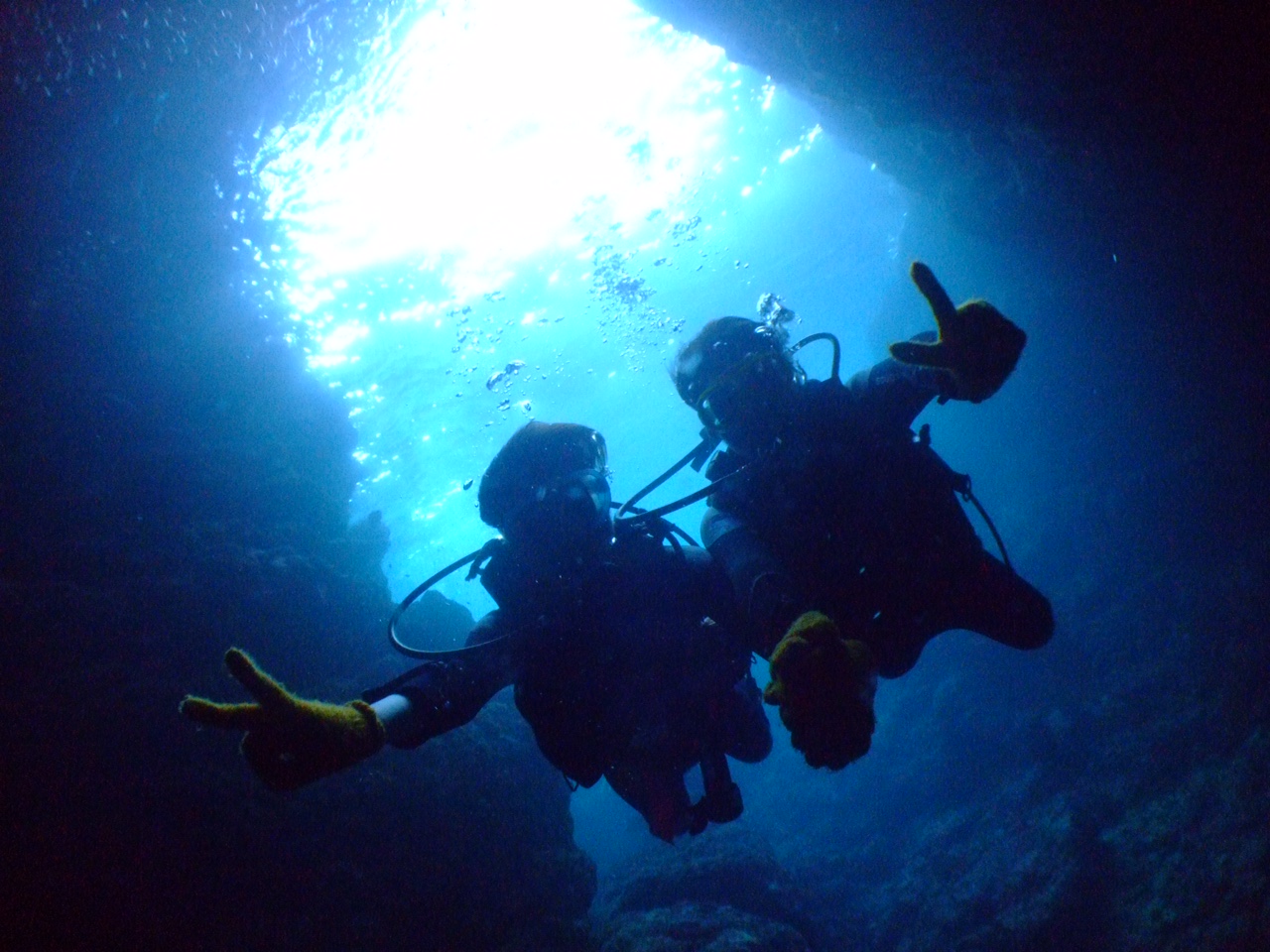 ２沖縄青の洞窟